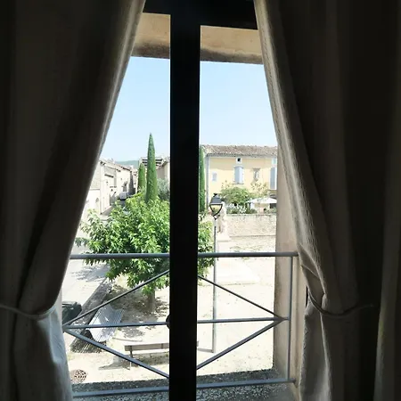 Du Vieux Bistrot Rum i privatbostad Cabrières-dʼAvignon